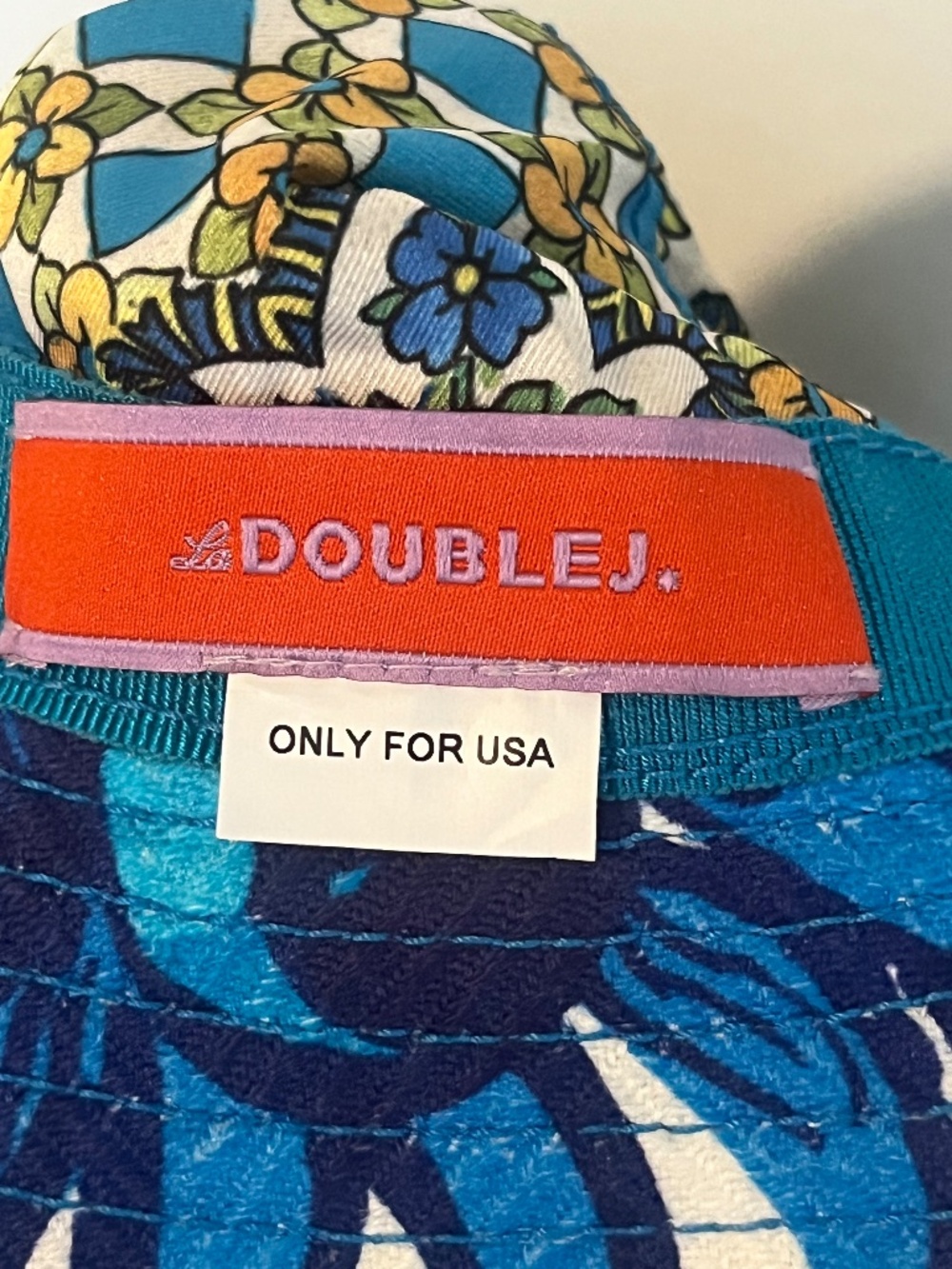 La DOUBLE J Bucket Hat